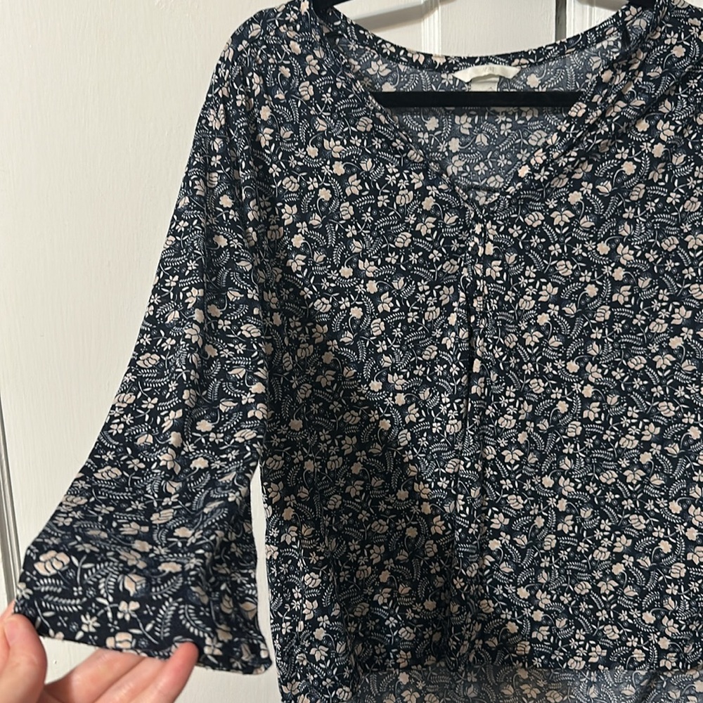 H&M navy floral top